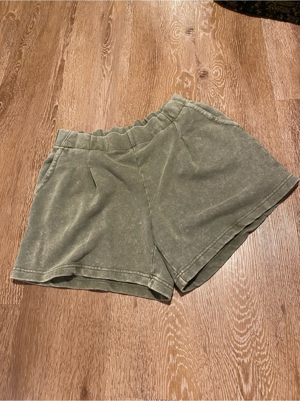 aerie High-Waist Casual Shorts (Quantity 4) Olive, White, Tan, Grey